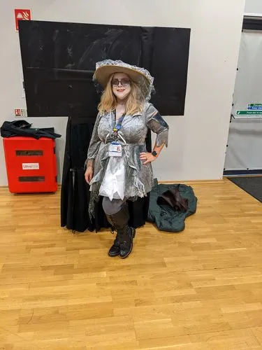 Smiffys Ghost Ship costume pirata fantasma donna con cappello