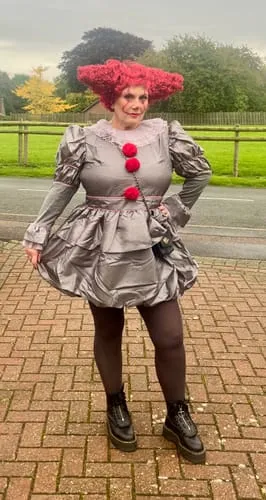 Smiffys IT Chapter 2 Pennywise costume donna con calze