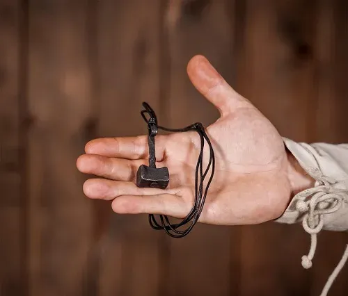 La Bottega di Merlino Martello di Thor Collana Ferro Battuto 6 cm