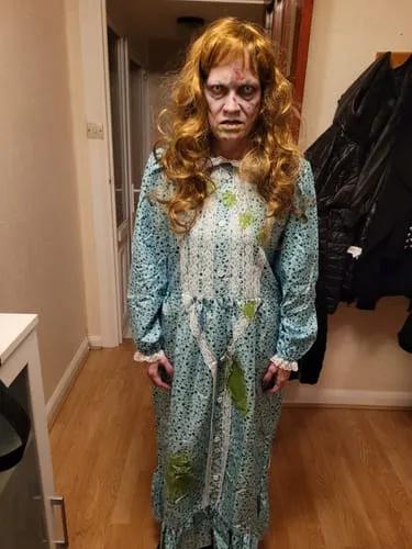 Smiffys Exorcist Regan Costume Donna S Horror