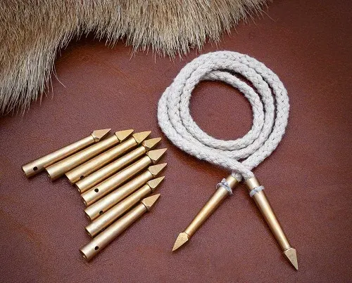 La Bottega di Merlino Set 10 puntali lacci ottone storico