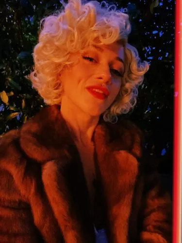 Smiffys Starlet parrucca bionda corta stile Marilyn