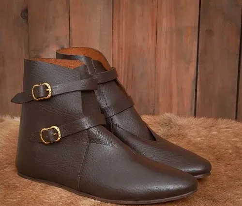 La Bottega di Merlino Stivaletti Medievali stivali pelle fibbie ottone