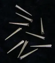 La Bottega di Merlino Puntali ottone Mod.2 lacci 10 pezzi