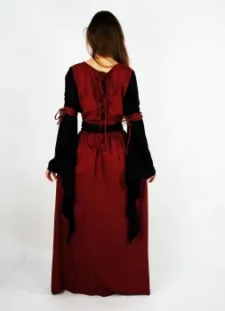 La Bottega di Merlino Dorell abito medievale nero rosso lacci